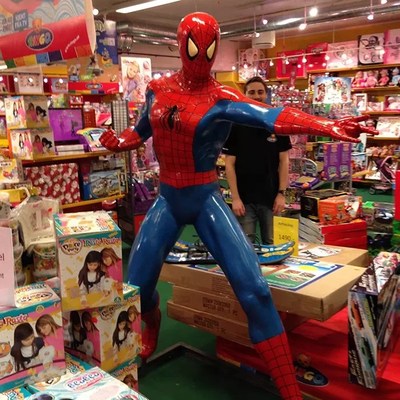 ガラス繊維の驚異のスパイダーマンの彫像の実物大のスパイダーマンの彫像
