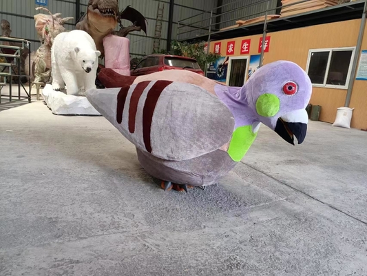 眼 を めざす オープン な 口 音 を 持つ 現実 的 な アニマトロニック 動物