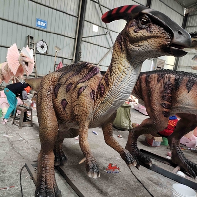 口と4Mの長くリアルなAnimatronicとどろくことParasaurolophus開いたおよび目きらめき