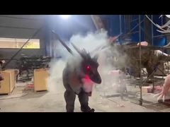 Pachycephalosaurusジュラ紀公園の恐竜の屋内現実的な見る恐竜